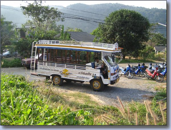 095. Dive Asia har faaet deres egen bus nu.....jpg